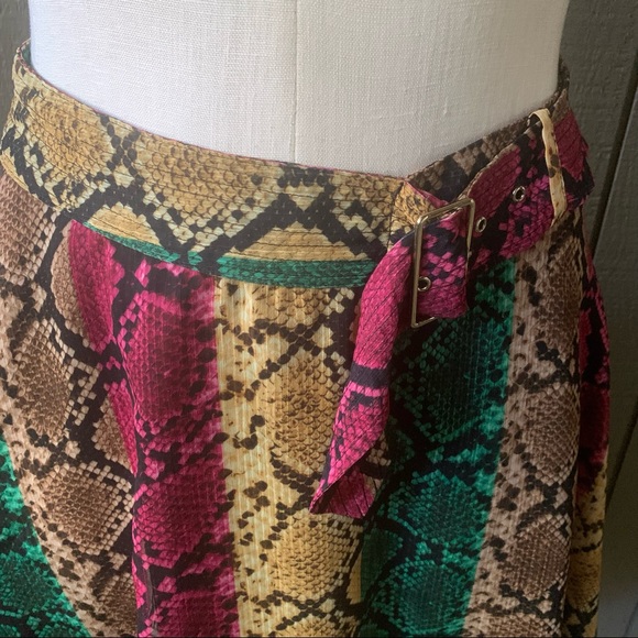 INC Women’s Plus Size Colorfull Snake Python Animal Print Mini Skirt - Picture 3 of 12